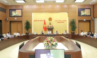 Ủy ban Thường vụ Quốc hội thông qua hai Nghị quyết về công tác bầu cử